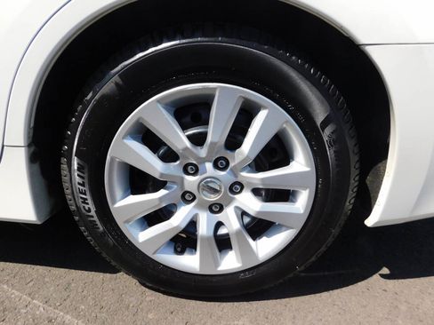 Used 2016 Nissan Altima 2.5 S w/ Power Driver Seat Package FWD image 22