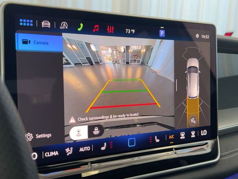 New 2026 Volkswagen Tiguan SE R-Line image 25