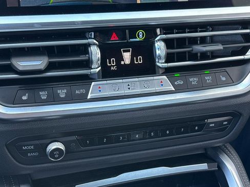 Used 2023 BMW M440i Coupe w/ Premium Package image 25