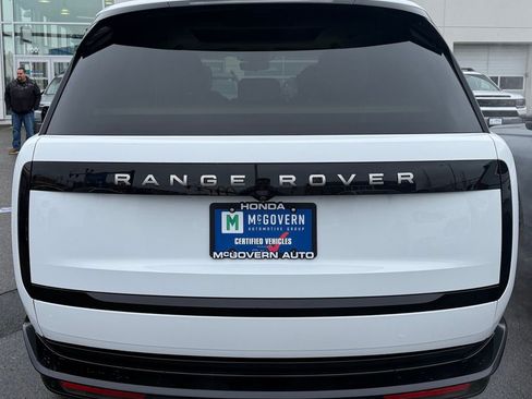 Used 2024 Land Rover Range Rover SE image 4