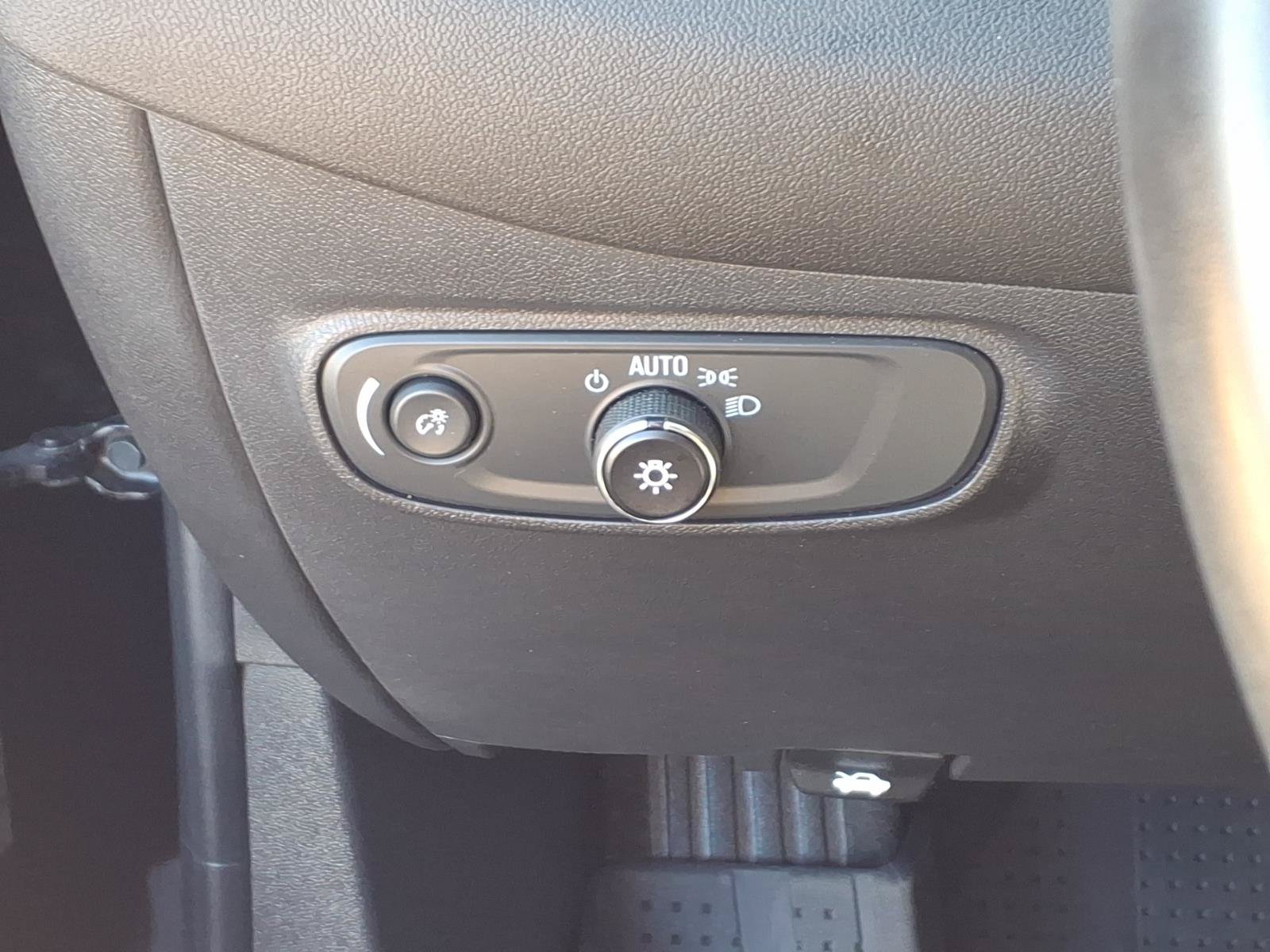Used 2024 Chevrolet Equinox LT FWD image 20