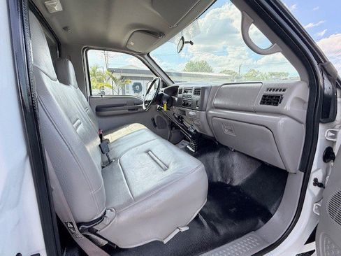 Used 2000 Ford F450 XL RWD image 15