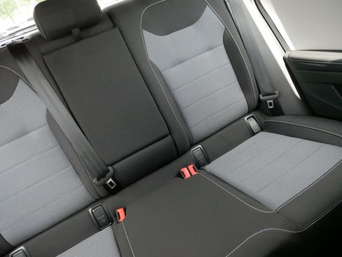 Certified 2025 Volkswagen Taos S FWD image 15