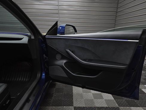 Used 2024 Tesla Model 3 Long Range AWD/4WD image 32