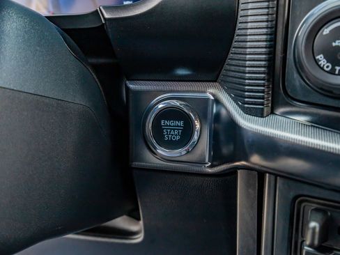 Used 2025 Ford F150 Raptor AWD/4WD image 23