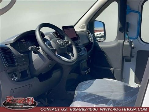 Used 2024 RAM ProMaster 3500 w/ Delivery Van Package FWD image 10