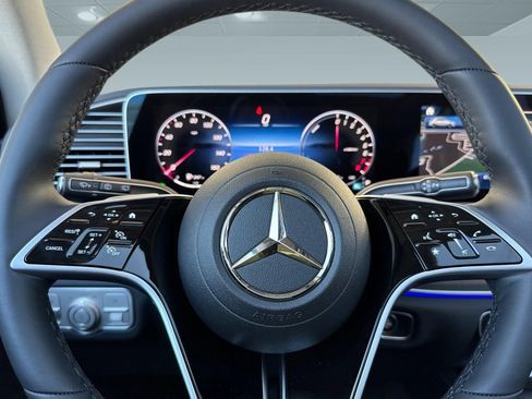 New 2026 Mercedes-Benz GLE 450e 4MATIC image 14