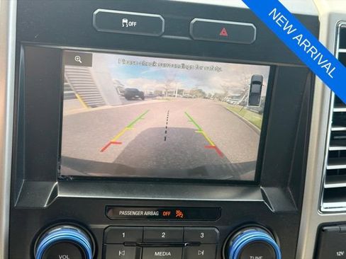 Used 2015 Ford F150 Lariat RWD image 24