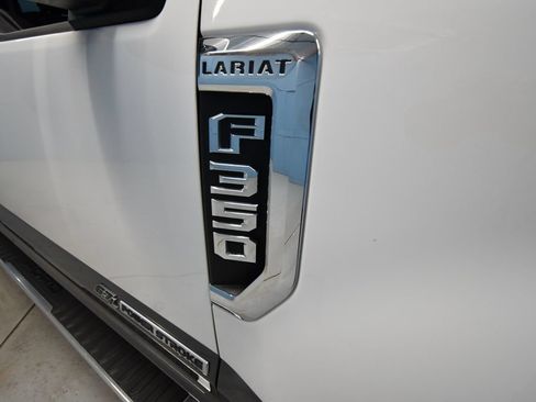 Used 2022 Ford F350 Lariat w/ Lariat Ultimate Package AWD/4WD image 44