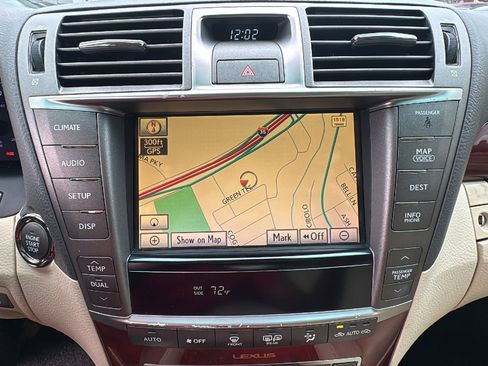 Used 2011 Lexus LS 460 w/ Comfort Pkg image 18