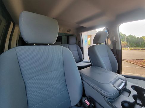 Used 2015 RAM 3500 Tradesman w/ Chrome Appearance Group AWD/4WD image 54