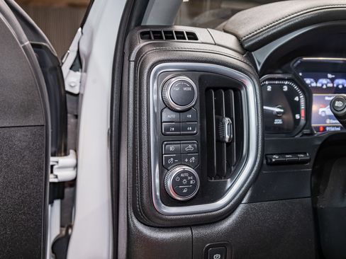 Used 2021 GMC Sierra 3500 Denali w/ Denali Ultimate Package AWD/4WD image 16