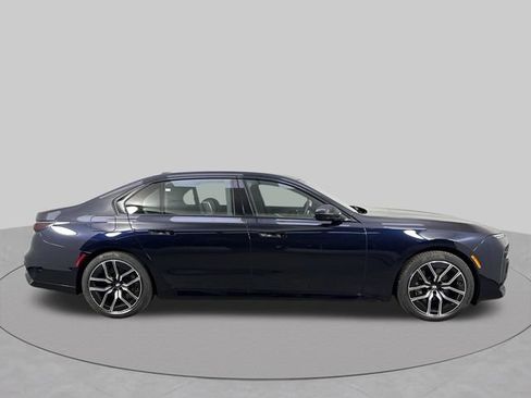 Used 2026 BMW 760i xDrive AWD/4WD image 36