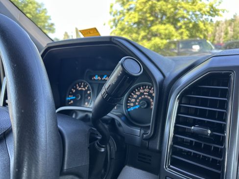 Used 2017 Ford F150 XLT AWD/4WD image 19