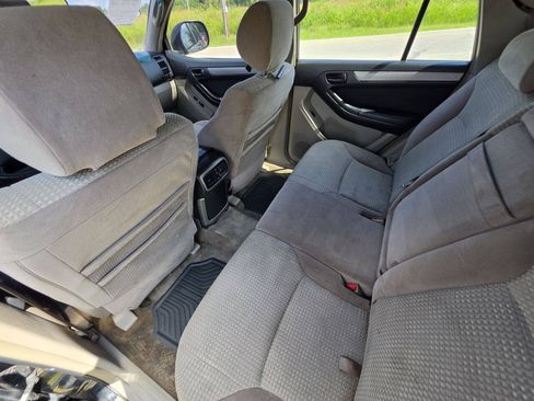 Used 2003 Toyota 4Runner SR5 RWD image 5