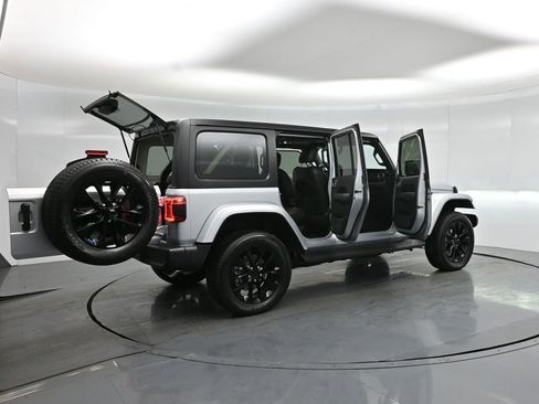 Used 2023 Jeep Wrangler Unlimited Sahara w/ Cold Weather Group image 6