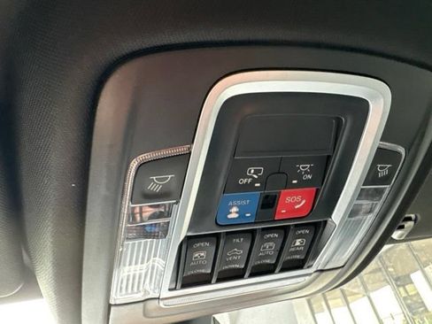 Used 2023 RAM 1500 Big Horn AWD/4WD image 13