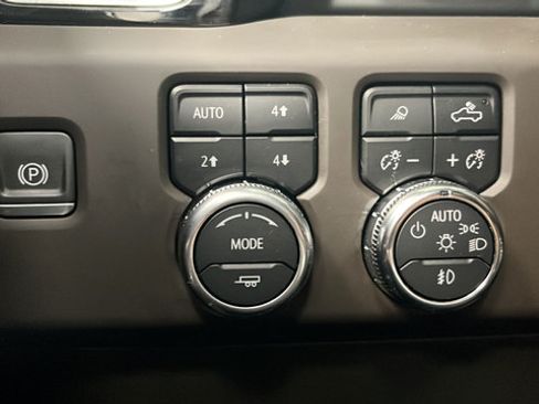 Used 2023 GMC Sierra 1500 Denali AWD/4WD image 34