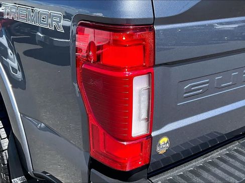 Used 2021 Ford F350 Lariat w/ Tremor Off-Road Package AWD/4WD image 32
