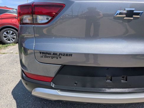 Used 2021 Chevrolet TrailBlazer LT w/ Convenience Package FWD image 14
