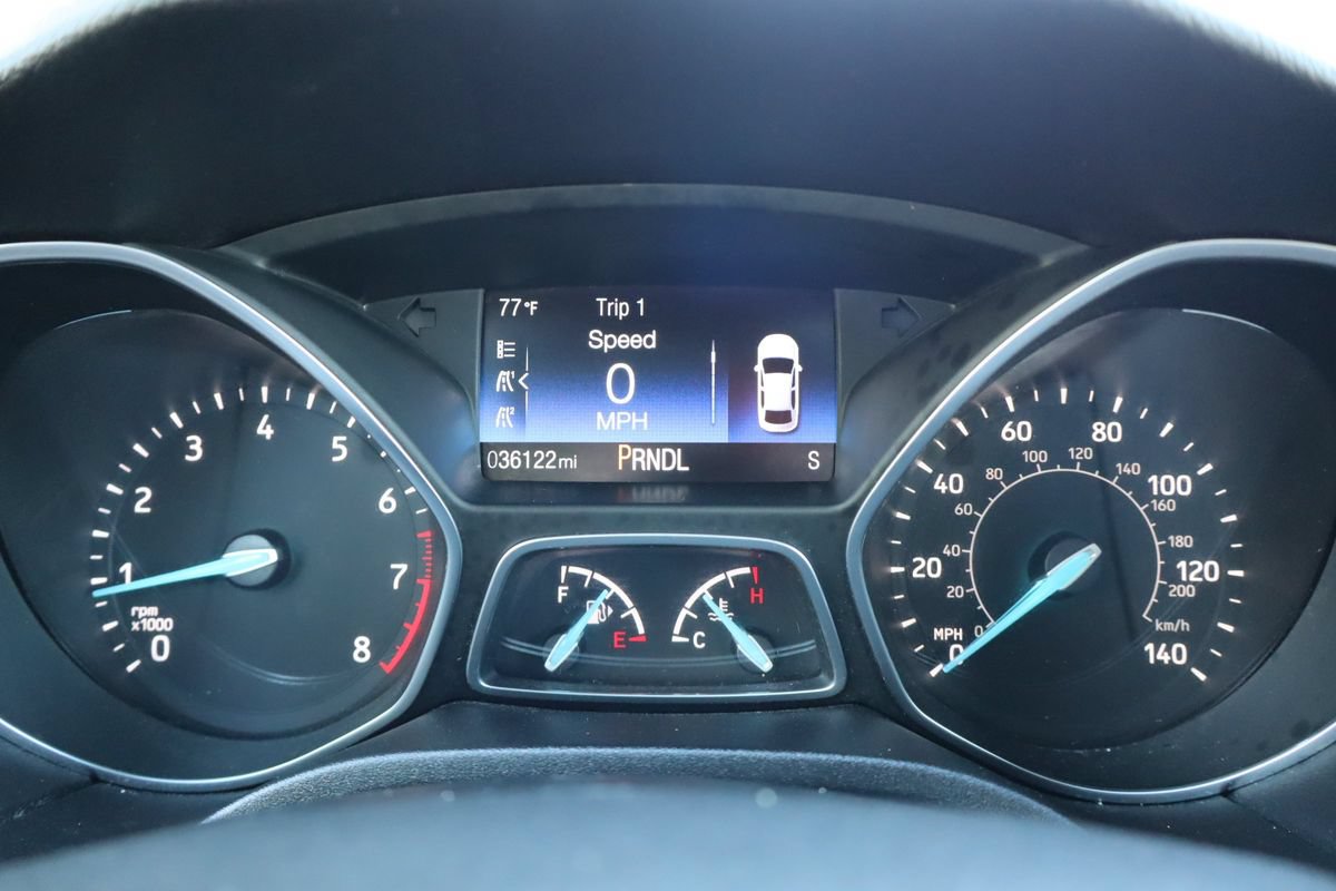 Used 2018 Ford Focus SE w/ Cold Weather Package FWD image 31
