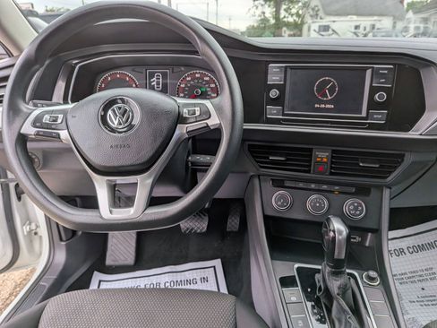 Used 2019 Volkswagen Jetta S w/ Driver Assistance Package FWD image 33