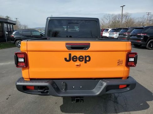 New 2026 Jeep Gladiator Sport AWD/4WD image 4