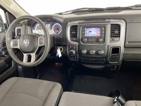 Used 2022 RAM 1500 Classic SLT AWD/4WD image 12