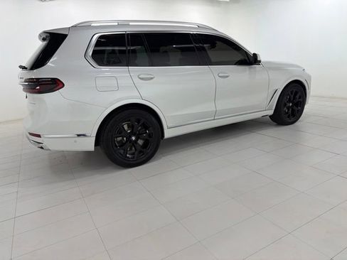 Used 2025 BMW X7 xDrive40i w/ Premium Package AWD/4WD image 6