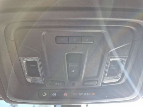 Used 2021 GMC Sierra 1500 SLT RWD image 7