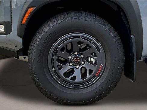 Certified 2025 Nissan Frontier PRO-4X AWD/4WD image 34