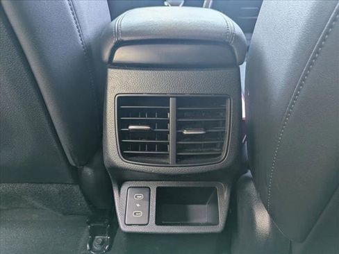 Used 2024 Kia Seltos EX image 16