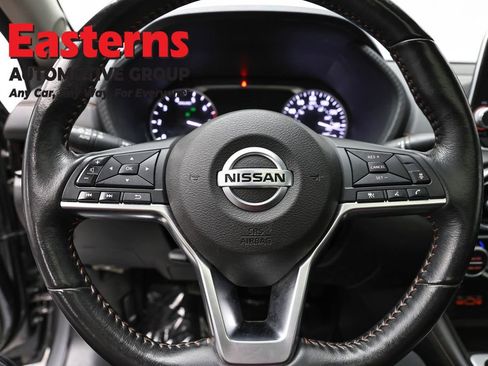 Used 2023 Nissan Sentra SR w/ SR Premium Package image 10