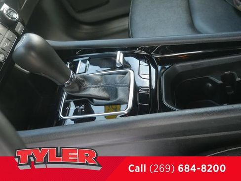 Certified 2025 Jeep Compass Limited AWD/4WD image 38