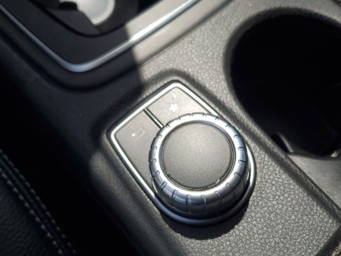 Used 2016 Mercedes-Benz GLA 250 4MATIC image 26