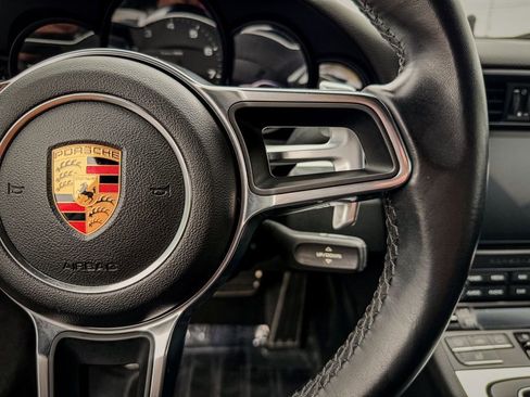 Used 2019 Porsche 911 Carrera image 16