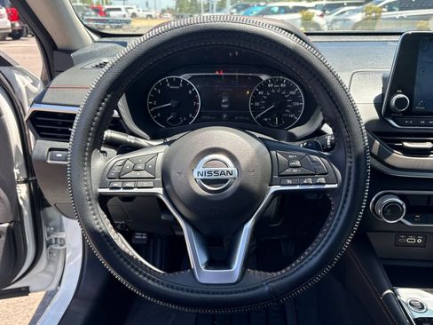 Used 2022 Nissan Altima 2.5 SR FWD image 23
