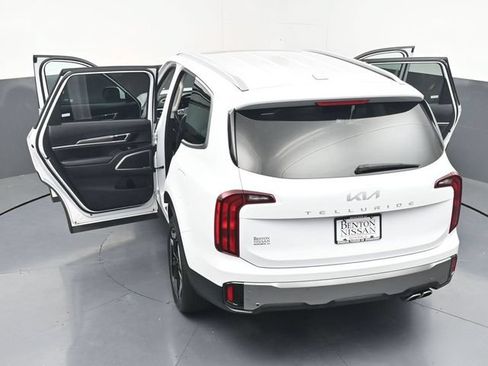 Used 2025 Kia Telluride S FWD image 46