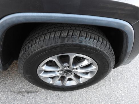 Used 2014 Jeep Grand Cherokee Limited image 17