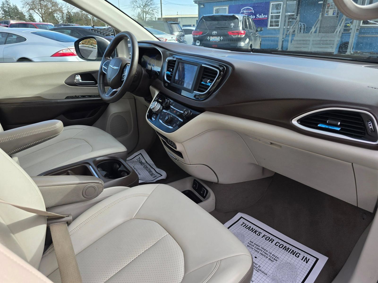 Used 2021 Chrysler Voyager Lxi FWD image 10