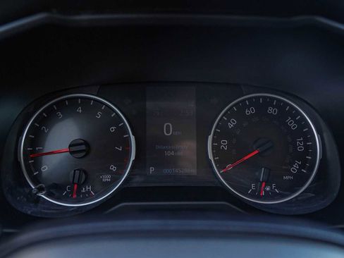 Used 2021 Toyota RAV4 LE image 15