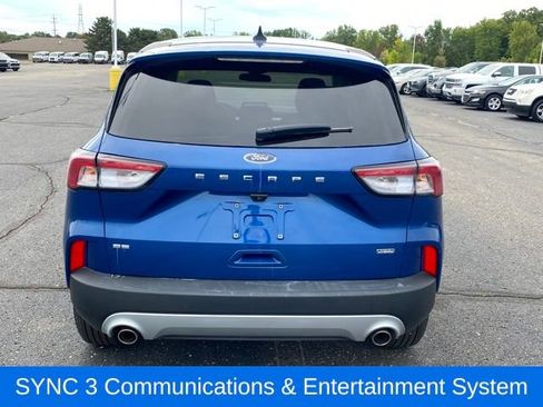 Used 2022 Ford Escape SE FWD image 4