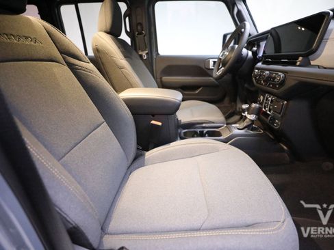 New 2024 Jeep Wrangler Sahara w/ Technology Group image 21