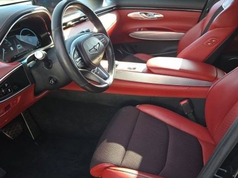 Used 2023 Genesis GV70 2.5T w/ Sport Prestige Package image 11