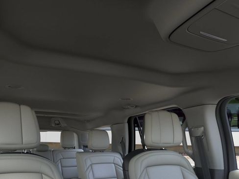 New 2026 Lincoln Navigator Premiere AWD/4WD image 22