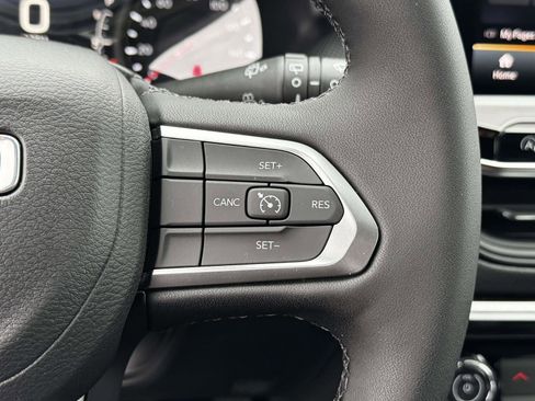 New 2026 Jeep Compass Latitude AWD/4WD image 9