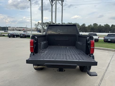 Used 2024 Toyota Tacoma SR5 AWD/4WD image 27