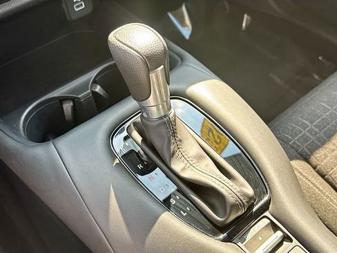 Certified 2023 Honda HR-V LX image 16