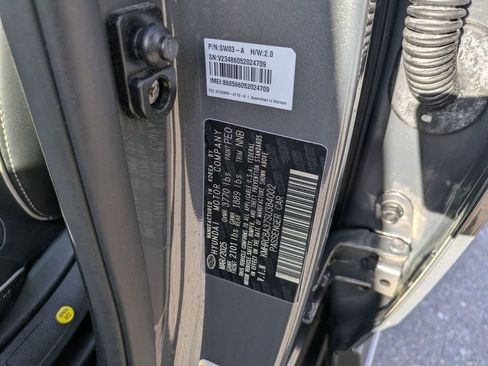 Certified 2025 Hyundai Venue Limited FWD image 31