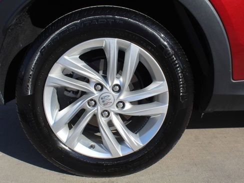 Used 2025 Buick Envista Preferred w/ Convenience II Package image 10